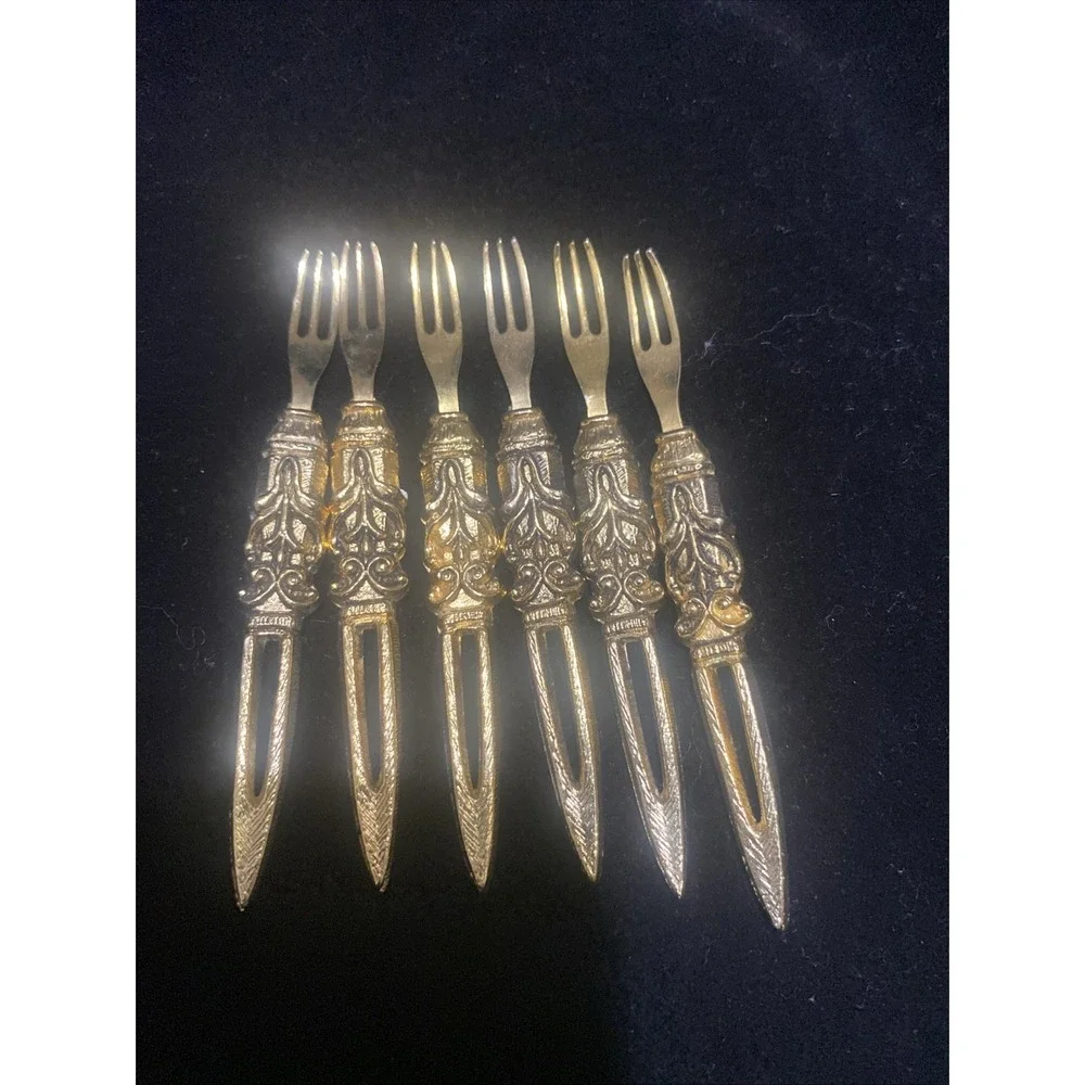 Retro Vintage 6 Piece Silver Floral  Cocktail And Appetizer Forks with Holder